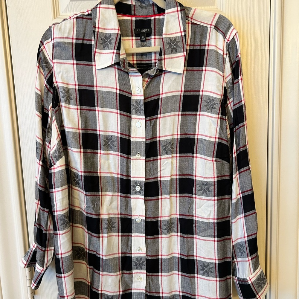 Talbots Red and Black Plaid button down shirt, snowflake accents 1X size